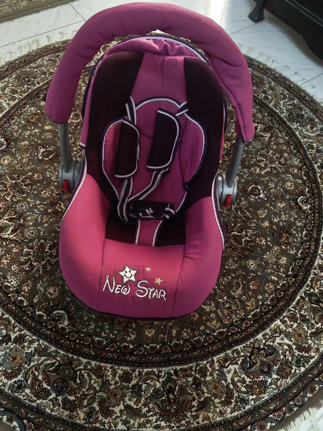 کریر در حد نو|اسباب و اثاث بچه|یزد, |دیوار