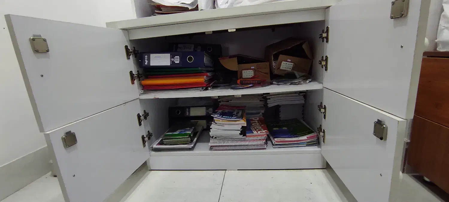 میز چاپگر رومیزی بزرگ، و کمد وسایل|مبلمان اداری|رشت, نامجو|دیوار