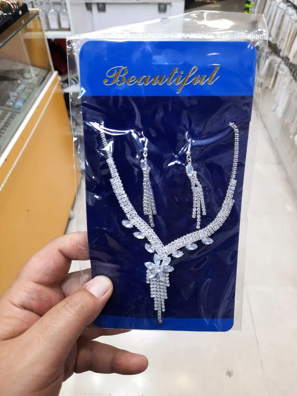 نیم ست مجلسی نگین دار در طرح های مختلف بدلیجات|بدلیجات|قم, ارم|دیوار