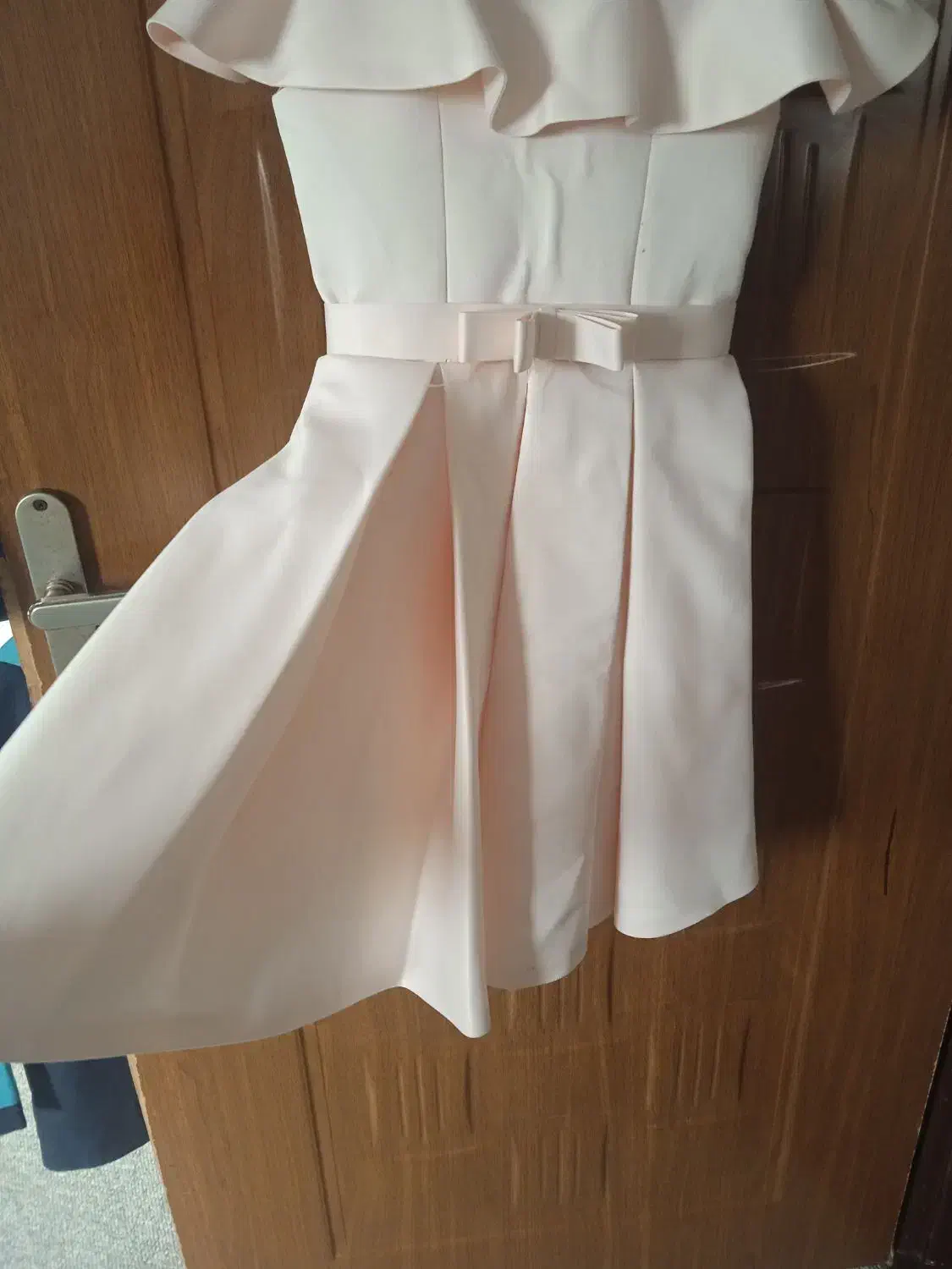 کفش و لباس مجلسی بچگانه|کفش و لباس بچه|تربت‌حیدریه, منظر|دیوار