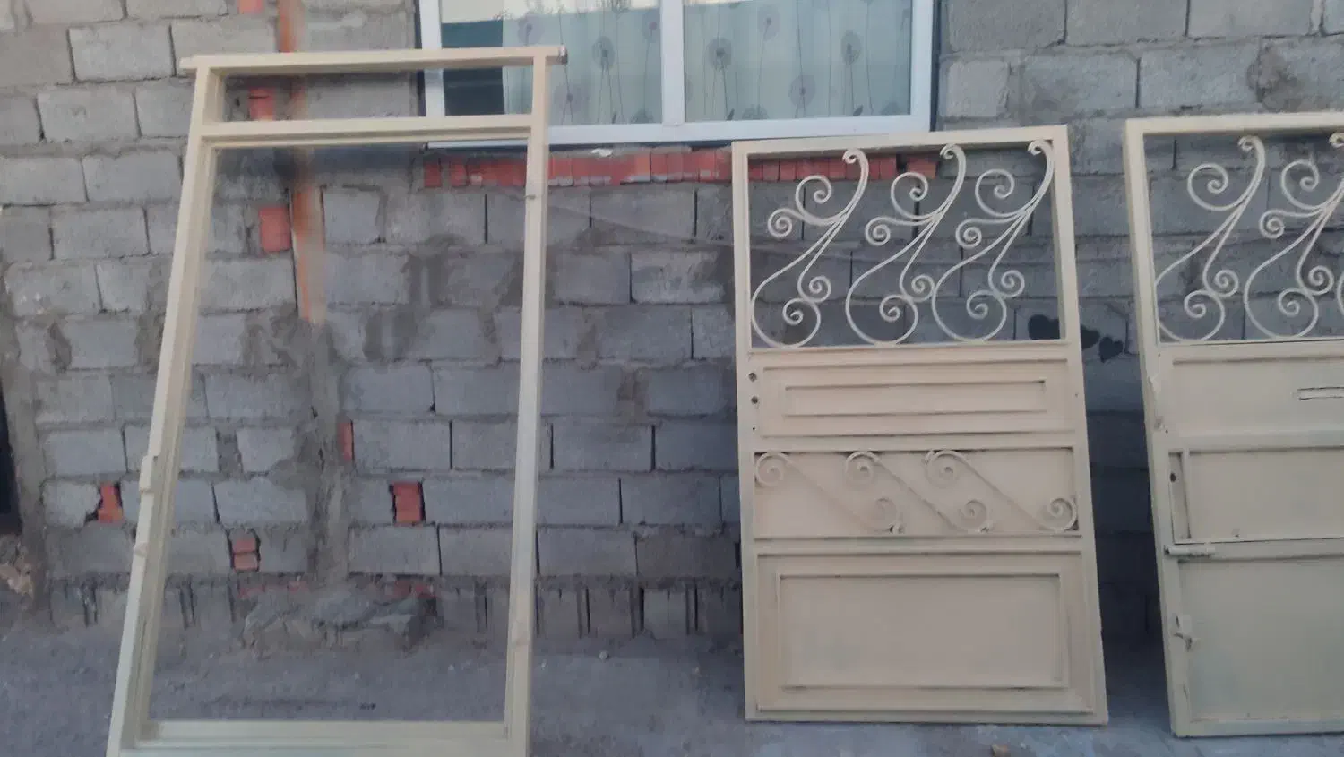 درب آهنی مستحکم درب حیات|مصالح و تجهیزات ساختمان|ورزقان, |دیوار