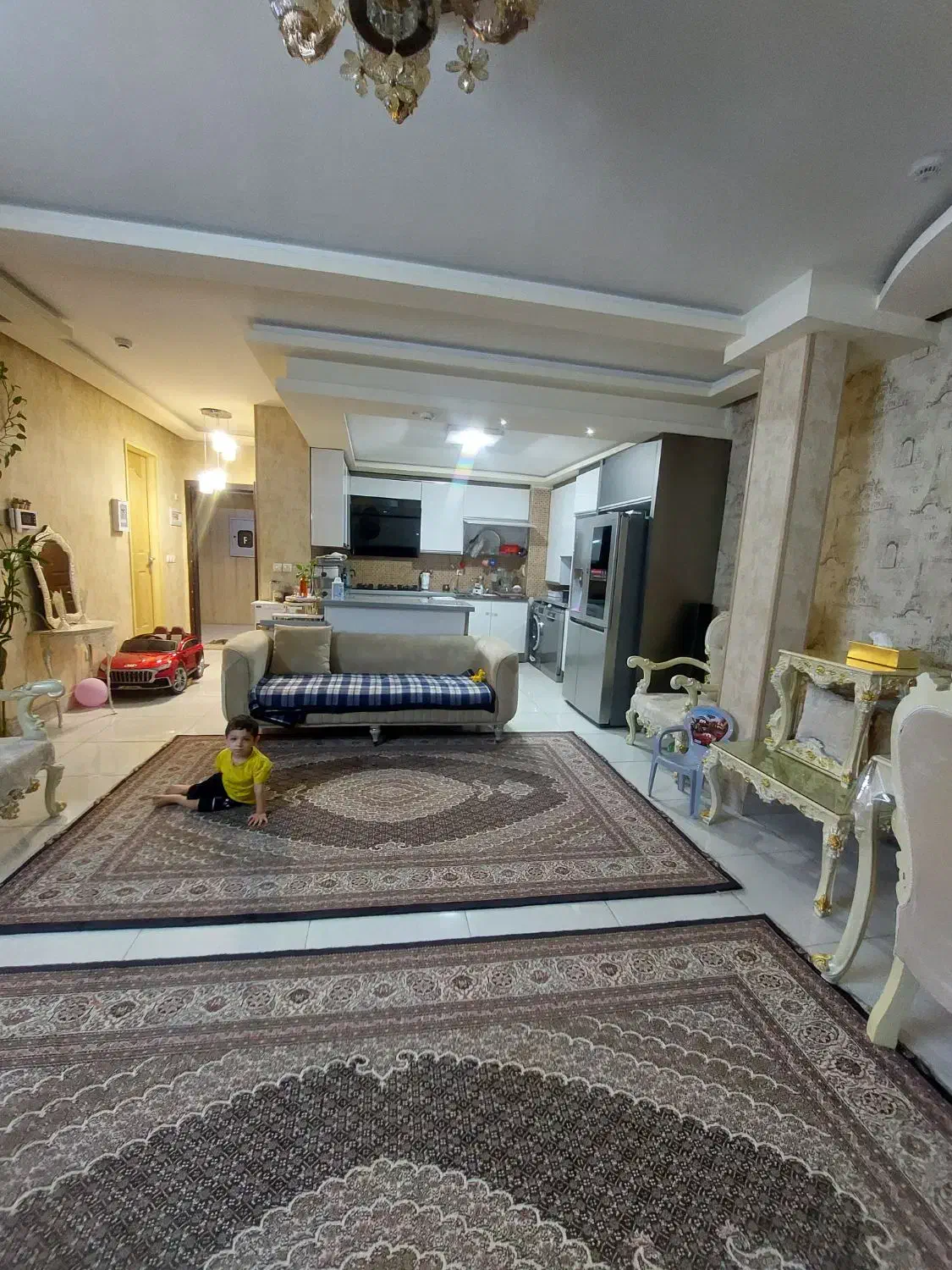 رهم کامل 105 متری دو خواب باهنر|اجارهٔ آپارتمان|شیراز, ریشمک|دیوار