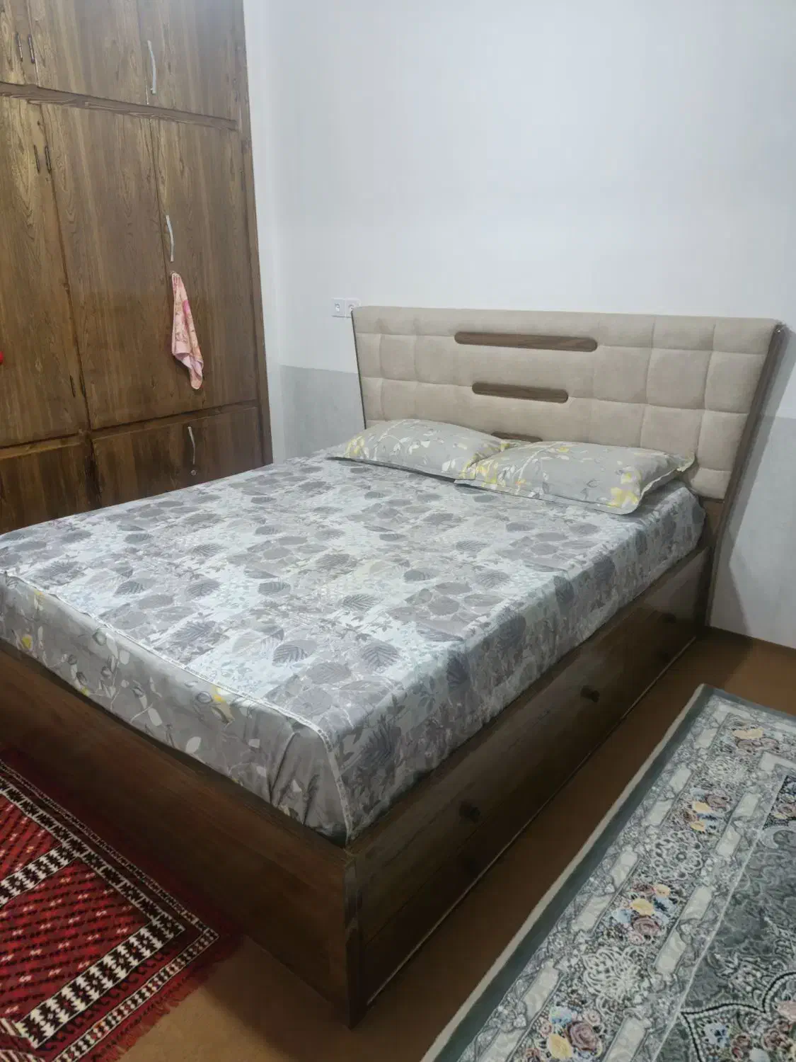 تخت خواب دونفره|تخت و سرویس خواب|آق قلا, |دیوار