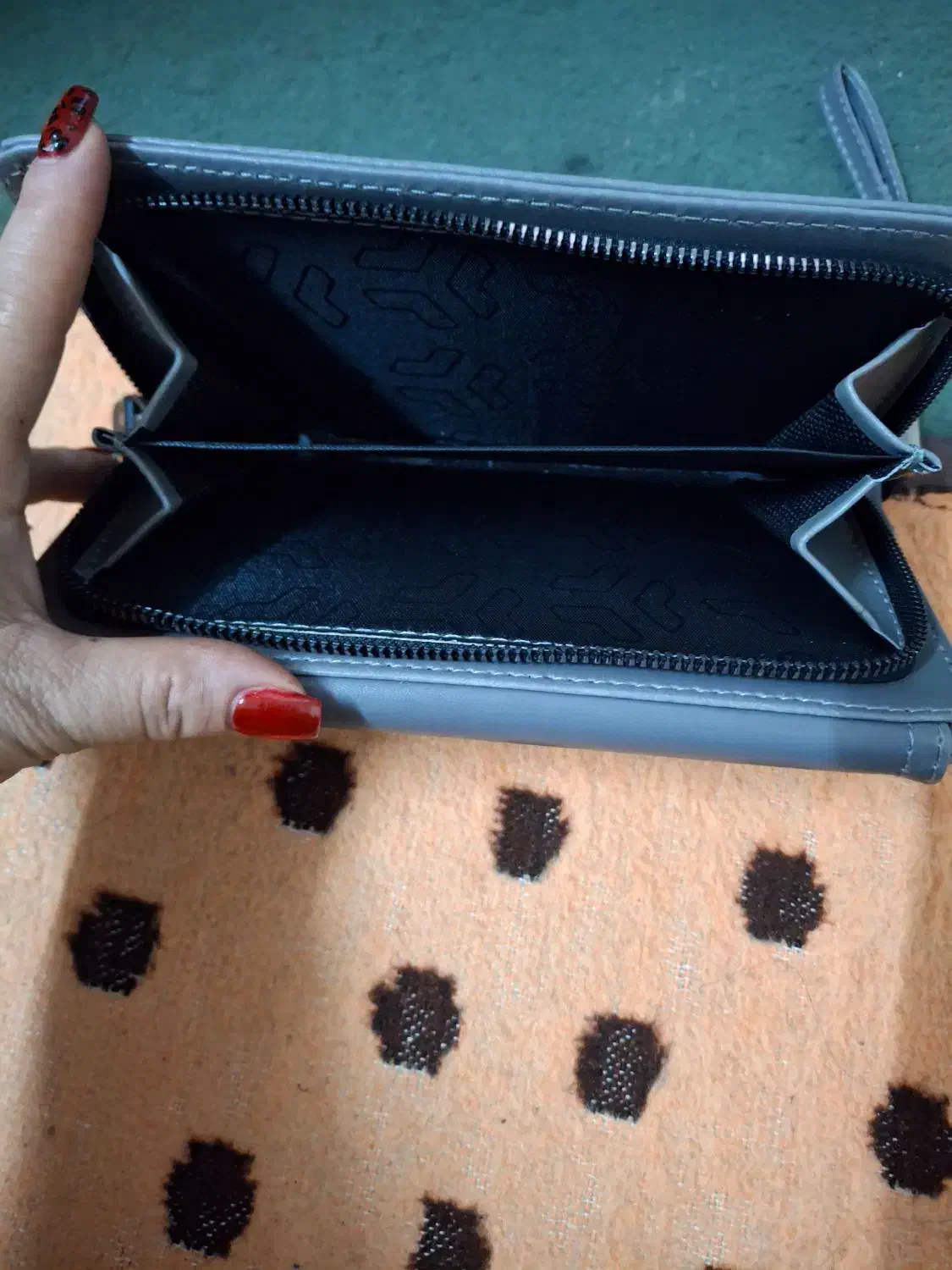 شخصی|کیف، کفش، کمربند|دزفول, |دیوار