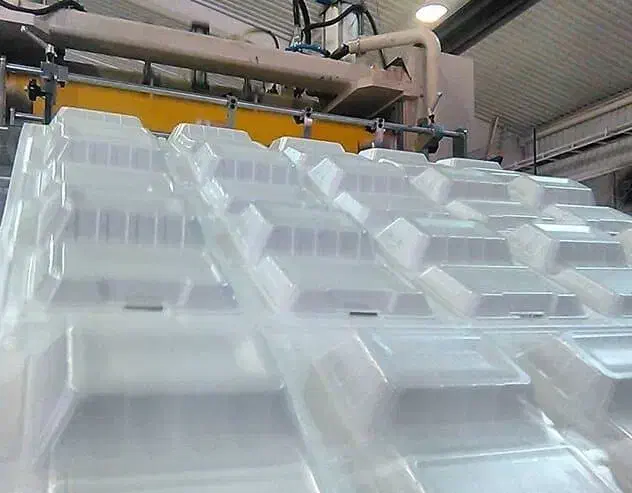 استخدام فوری نیروی ساده با غذا و جای خواب|استخدام صنعتی، فنی، مهندسی|تهران, صادقیه|دیوار