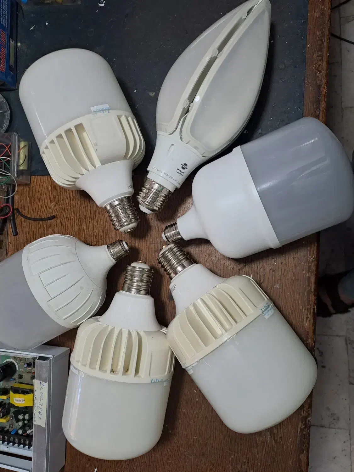 تعمیرات انواع لامپ های LED|لامپ و چراغ|سمنان, |دیوار