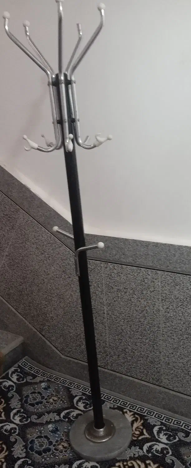 اویزان|بندرخت و رخت‌آویز|سلماس, |دیوار