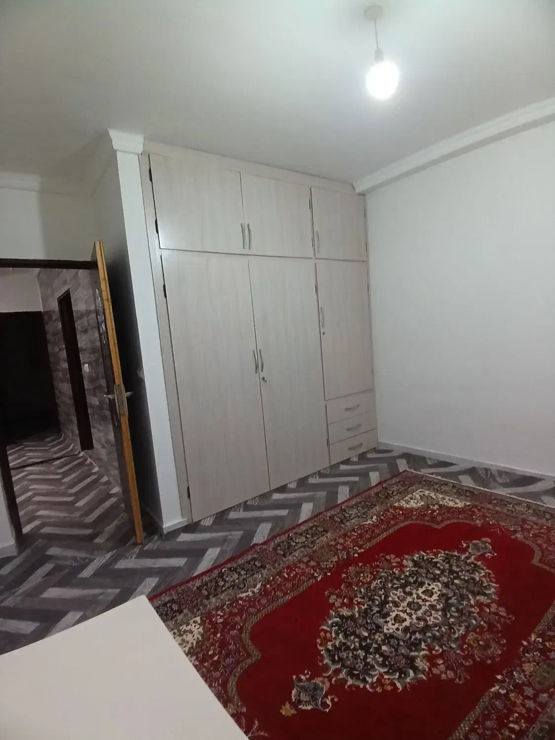 اجاره روزانه  وماهانه دارای کف گرمایشی وپارکینگ ۳|اجارهٔ کوتاه‌مدت آپارتمان و سوئیت|خلخال, |دیوار