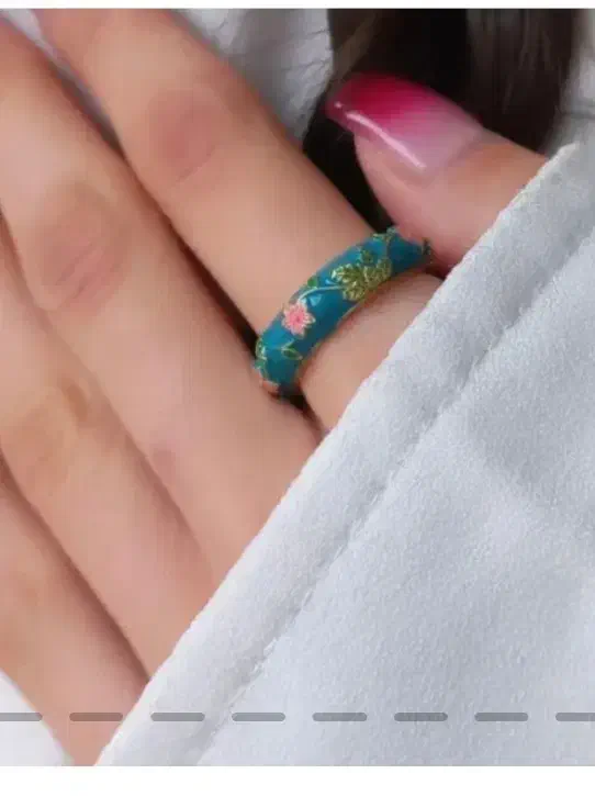 بدلیجات|بدلیجات|قروه, |دیوار