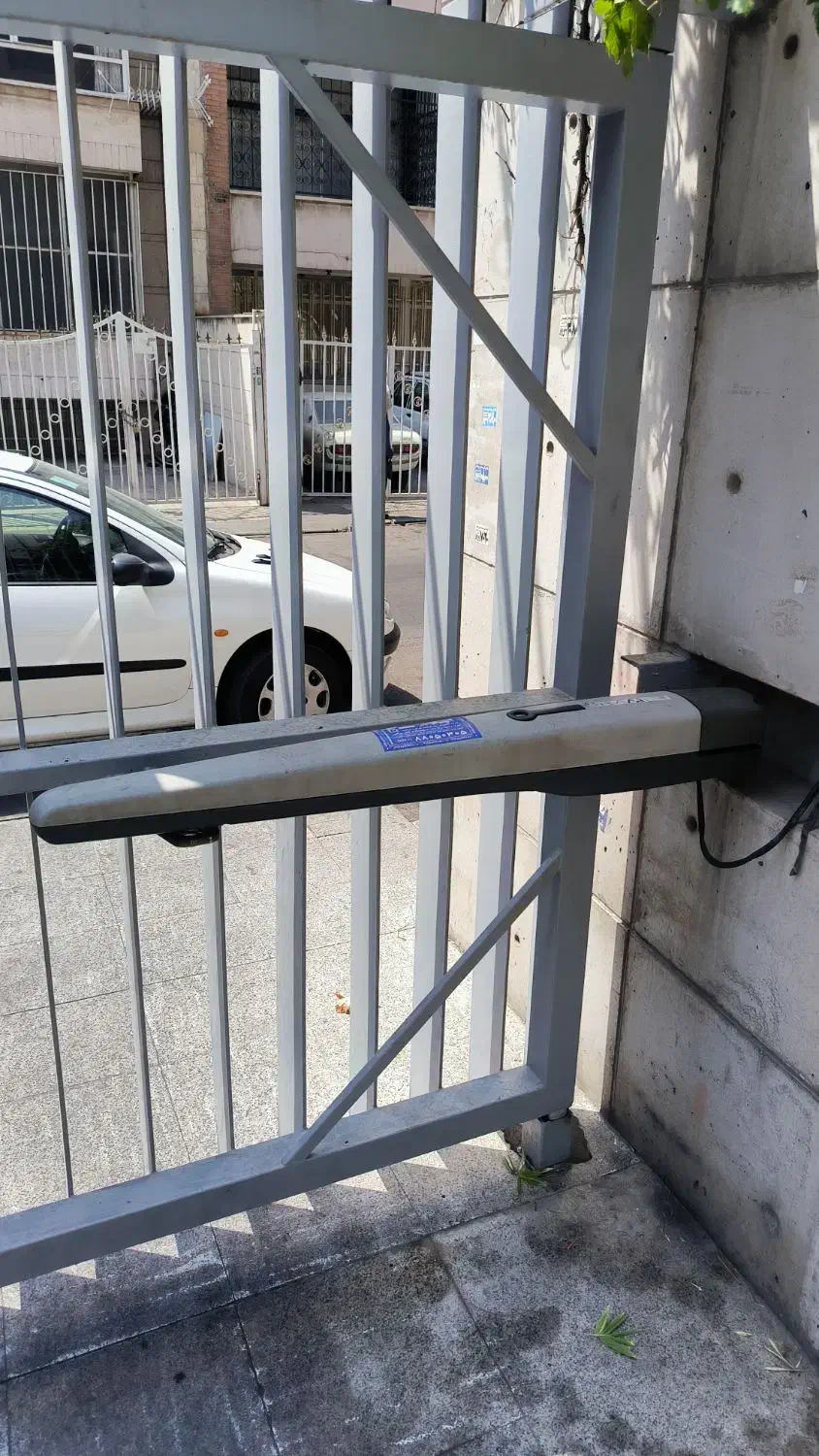 نصب جک ،قفل کله گاوی،قفل شیشه به شیشه ،آرام بند|خدمات پیشه و مهارت|تهران, تهرانپارس شرقی|دیوار