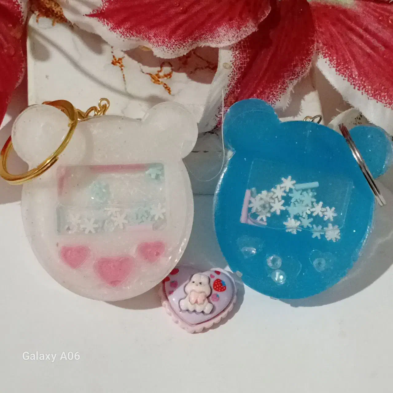 گردنبند و مجسمه رزینی|زیورآلات و اکسسوری|زرند, |دیوار