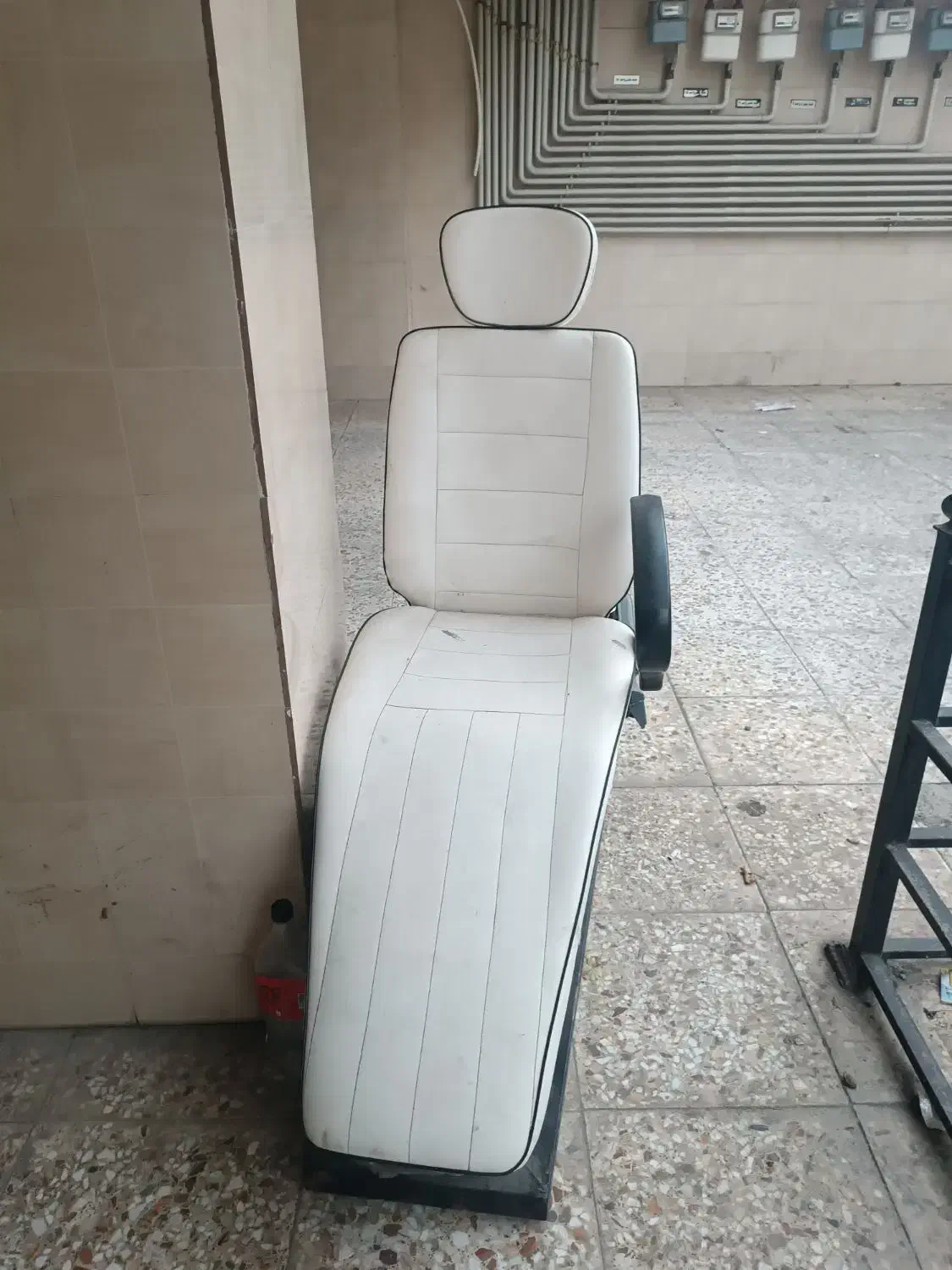 صندلی اصلاح|آرایشگاه و سالنهای زیبایی|تالش, هشتپر|دیوار