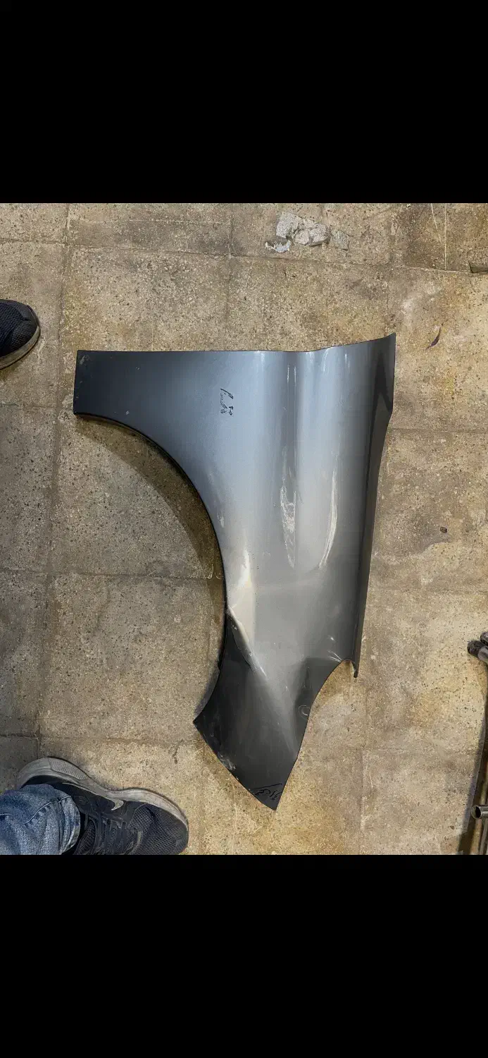 گلگیر سمت راست ۲۰۷|قطعات یدکی و لوازم جانبی|تهران, نظامی گنجوی (توانیر)|دیوار