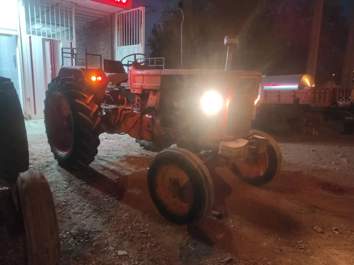 تراکتور رومانی مدل ۶۸|خودرو سنگین|سیلاخور, |دیوار