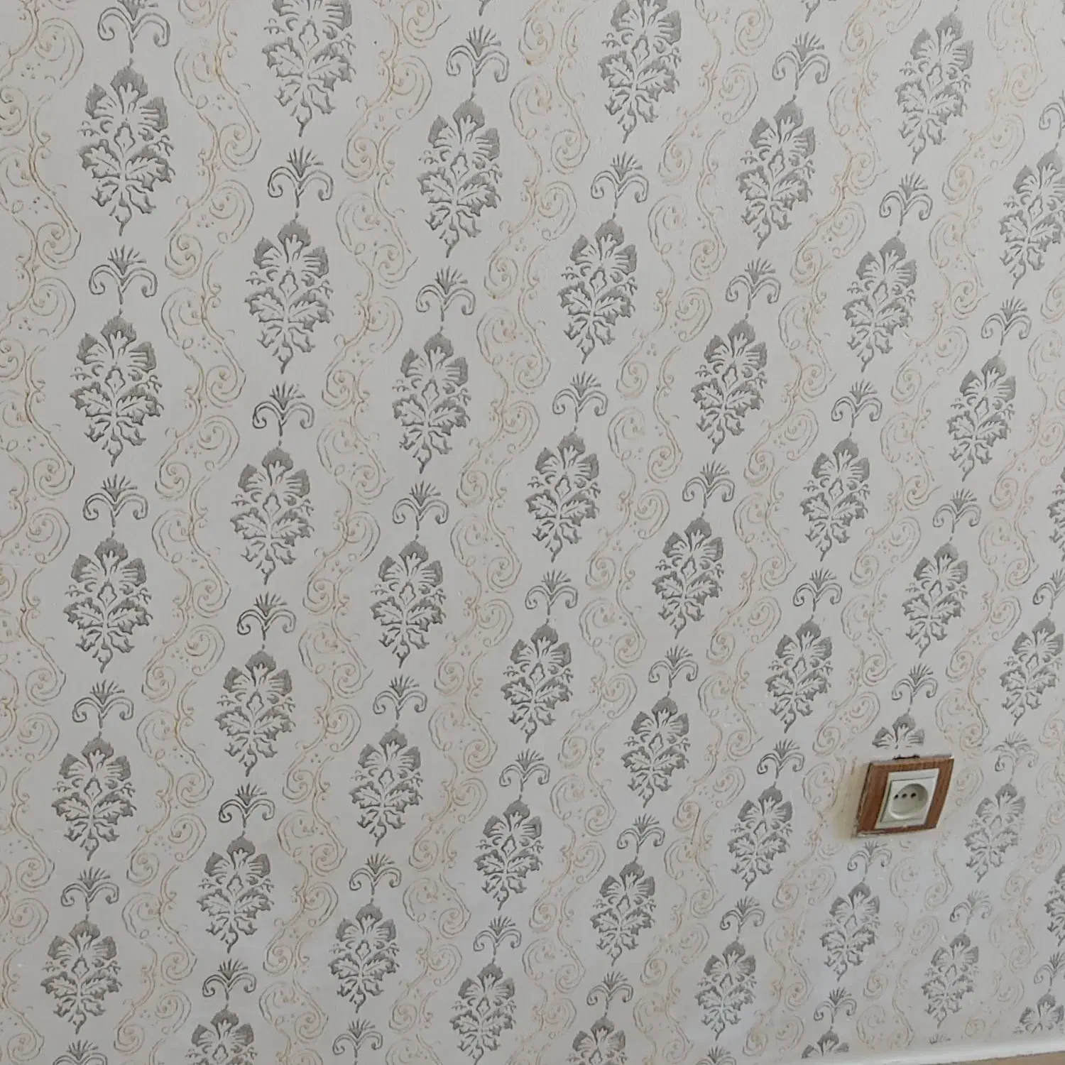 نقاشی ساختمان و اجرای طرح کاغذدیواری|خدمات پیشه و مهارت|نهاوند, |دیوار