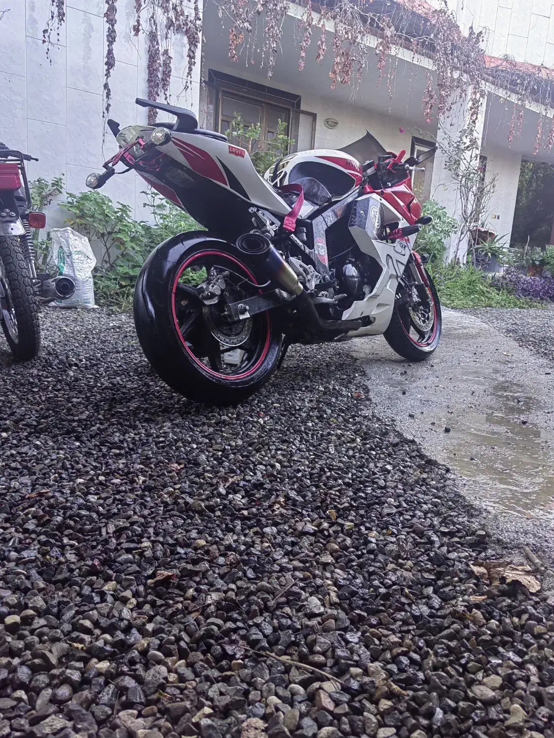 هیوسانگ ۲۵۰ مدل۹۱|موتورسیکلت|لنگرود, |دیوار