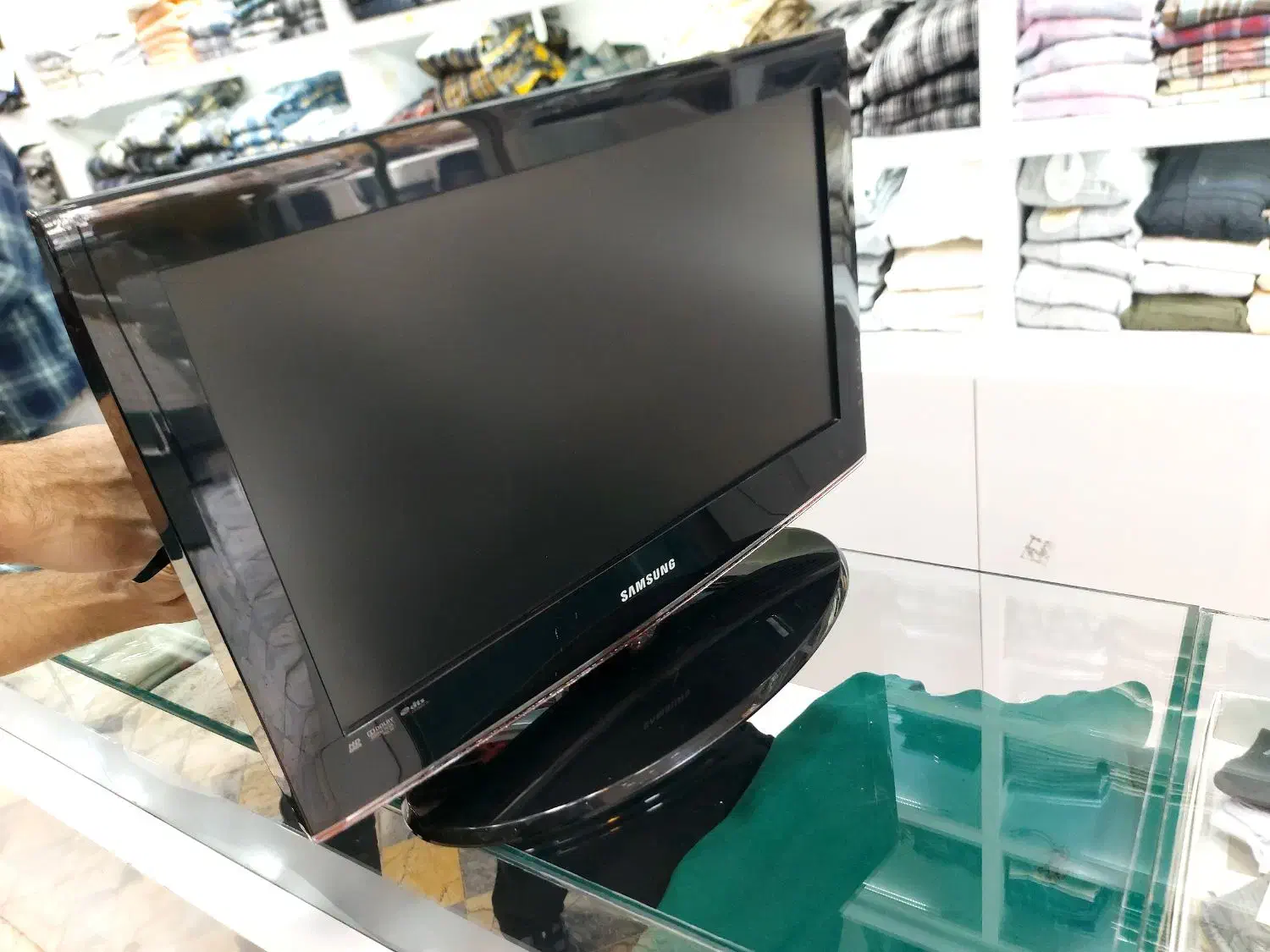 تلویزیون lcd samsung ال سی دی سامسونگ|تلویزیون و پروژکتور|جغتای, |دیوار