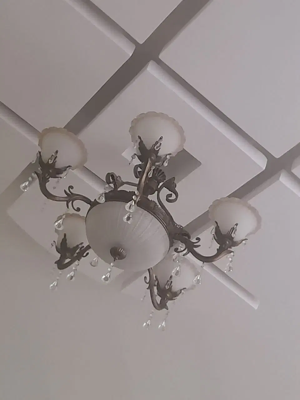 لوستر ۸شاخه همه سالم وروشن|لوستر و چراغ آویز|رشت, معلولین|دیوار