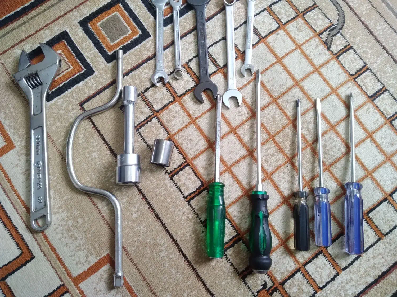 سلام یک عدد اچارفرانسه اصلی|ابزارآلات|کنگاور, |دیوار