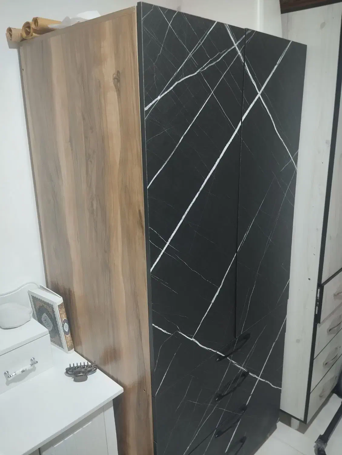 کمد ایستاده چرخ دار|جاکفشی، کمد، دراور|مشکین‌دشت, |دیوار