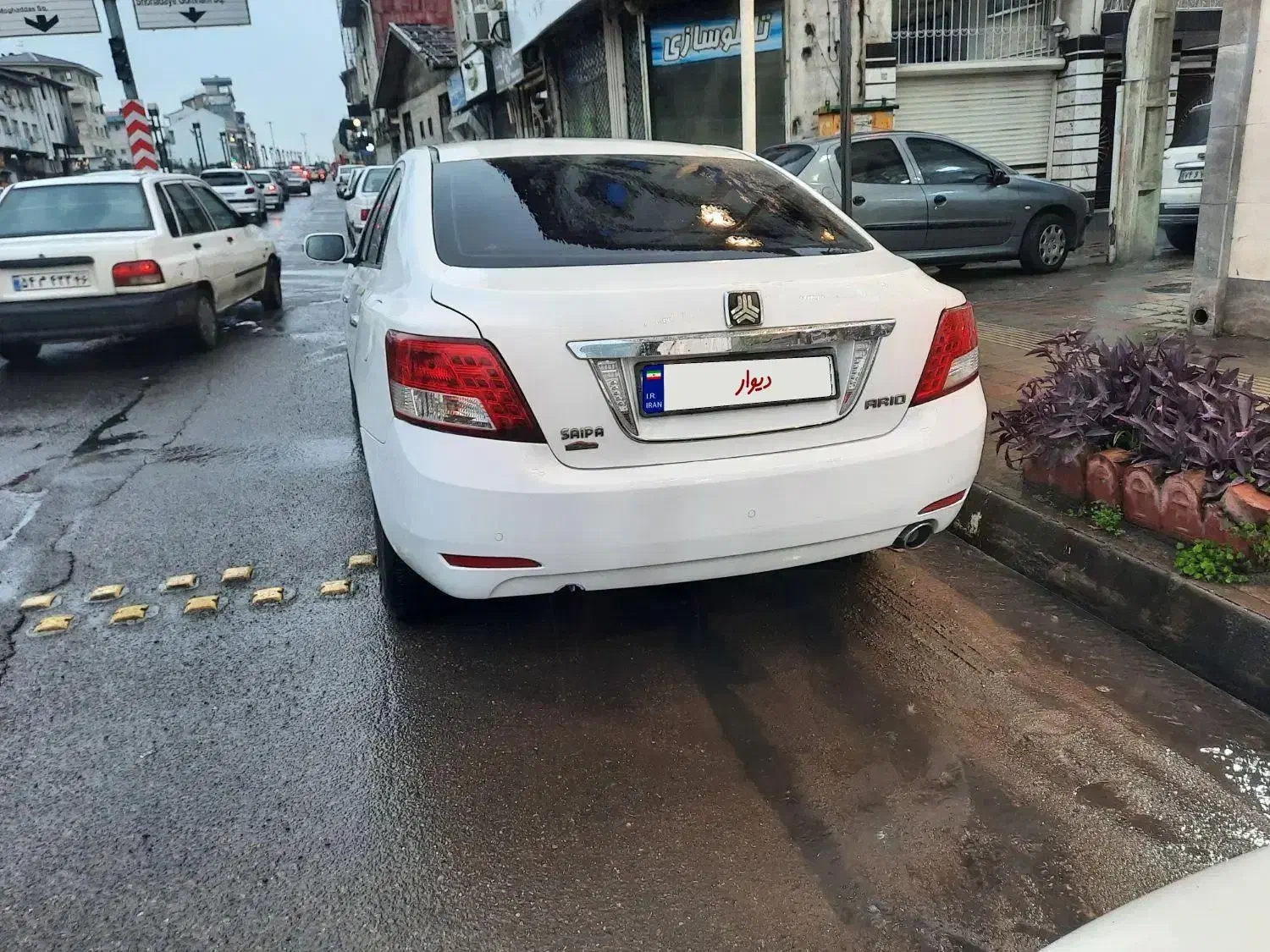 آریو اتوماتیک مدل ۹۷|خودرو سواری و وانت|رشت, سعدی (تختی)|دیوار