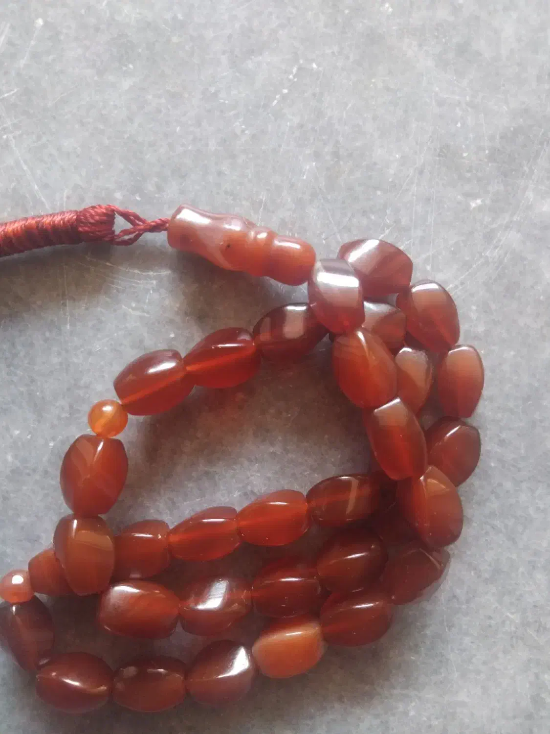 تسبیح عقیق یمن اصل|کلکسیون اشیاء عتیقه|بناب, |دیوار