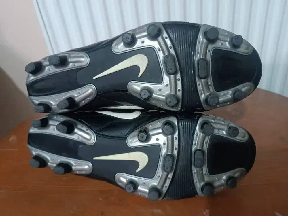 کفش|کیف، کفش، کمربند|شیراز, دینکان|دیوار