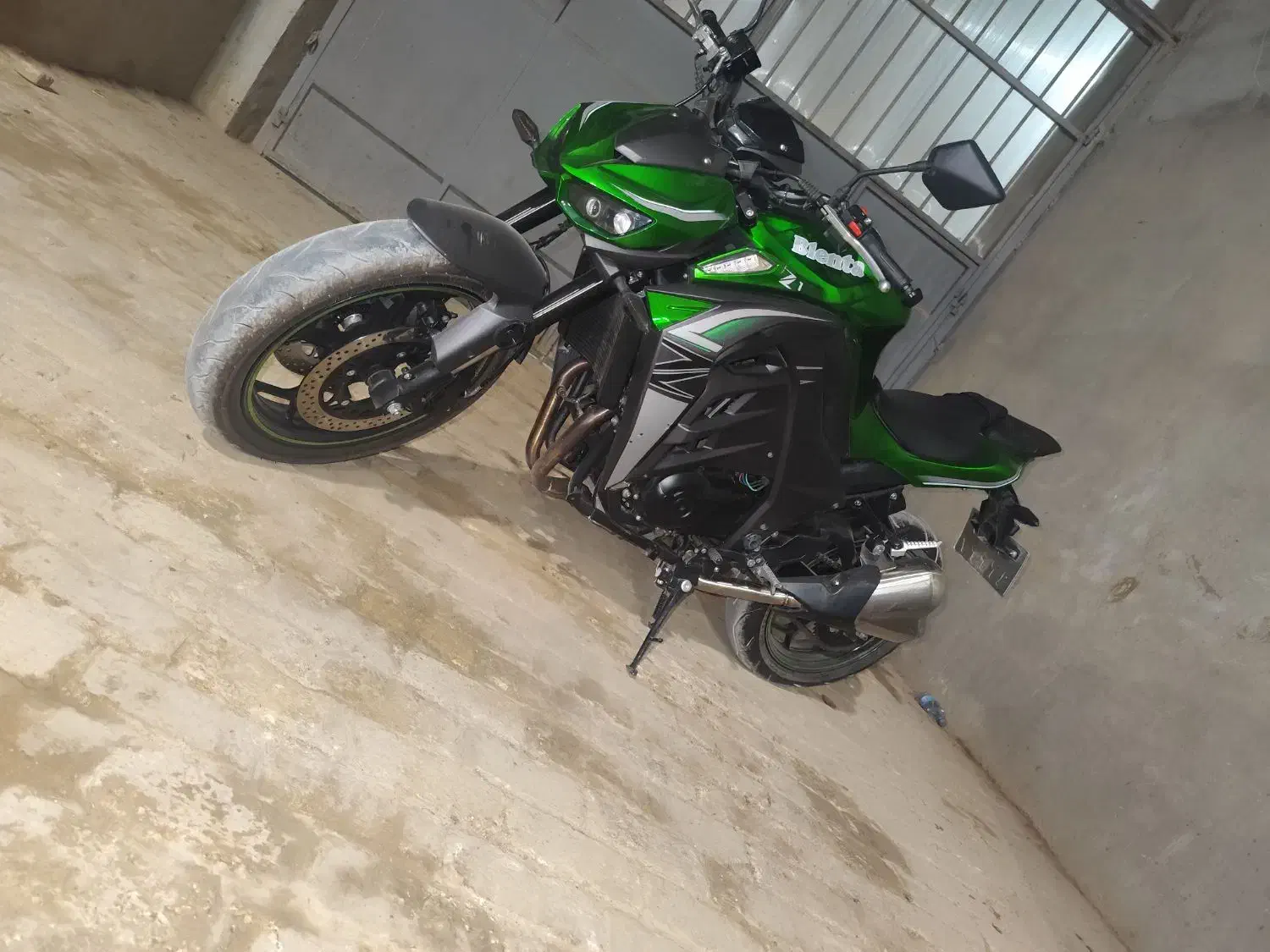 موتور طرح  z1000|موتورسیکلت|خمینی‌شهر, |دیوار