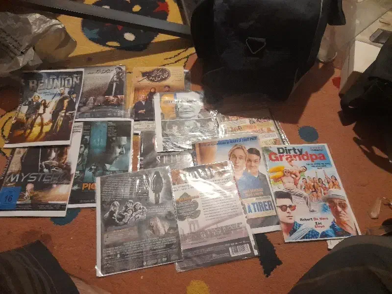 تعدادی فیلم cd ارجینال و فیلم ایرانی|فیلم و موسیقی|اصفهان, باغ دریاچه|دیوار