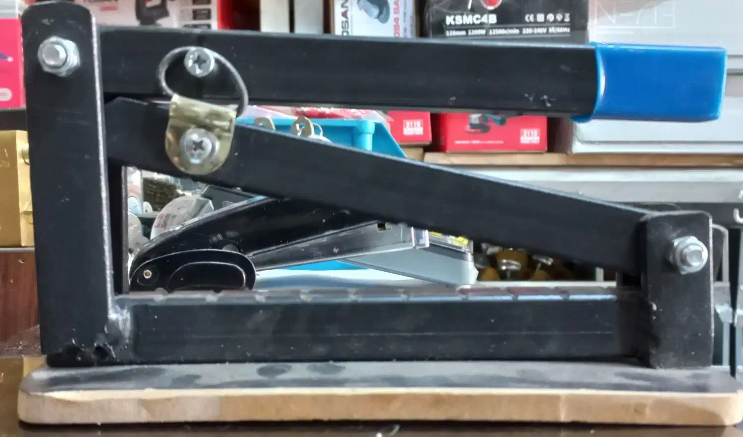 گردو شکن|خردکن، آسیاب، غذاساز|یزد, |دیوار