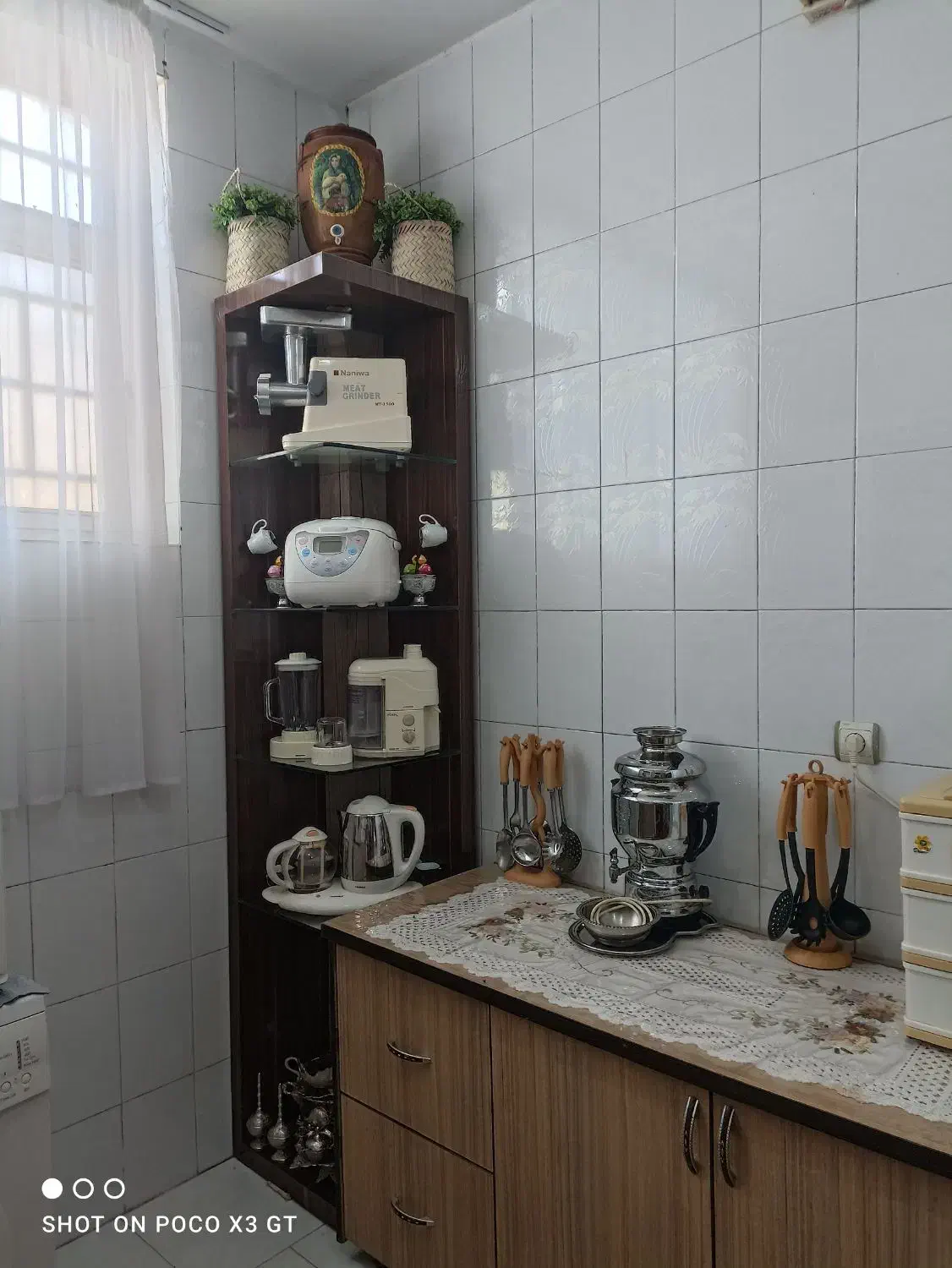 سه تا شلف و کابینت|کتابخانه، شلف، قفسههای دیواری|بیرجند, |دیوار