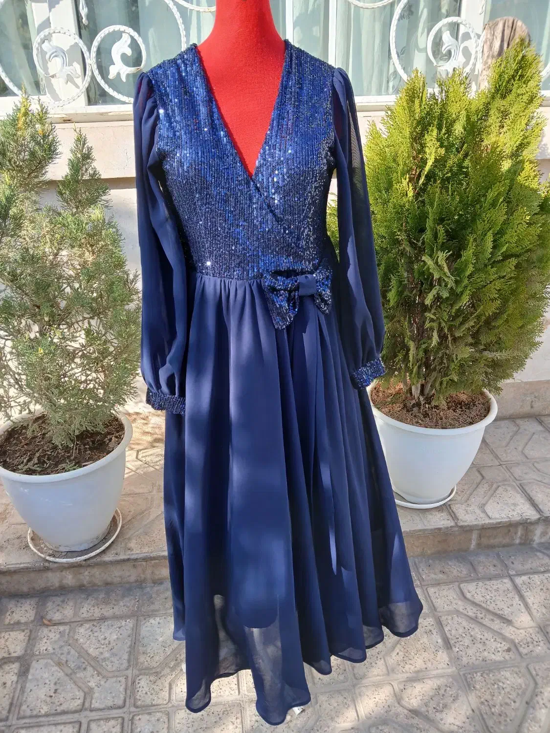 لباس زنانه|لباس|گلبهار, شهر جدید گلبهار|دیوار