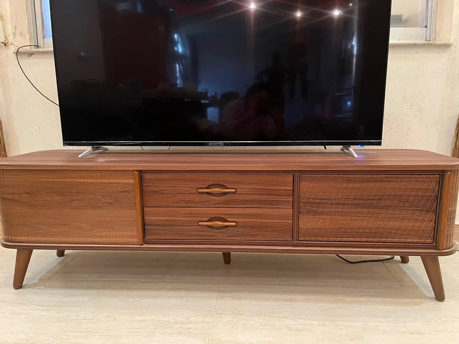 میز تلویزیون|میز تلویزیون|رشت, امین الضرب|دیوار