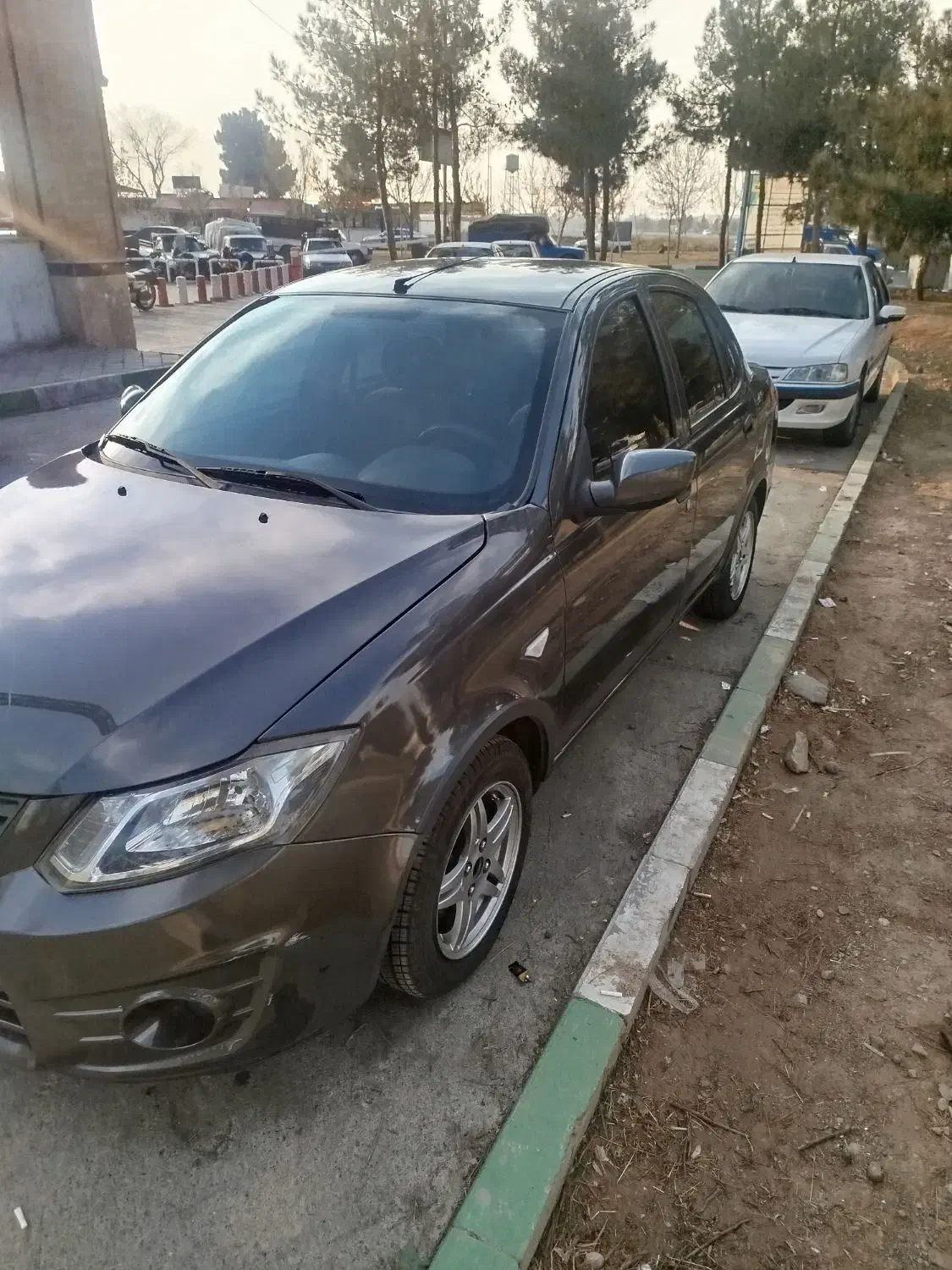 ساینا ۹۹|خودرو سواری و وانت|تهران, میدان میوه و تره‌بار مرکزی|دیوار