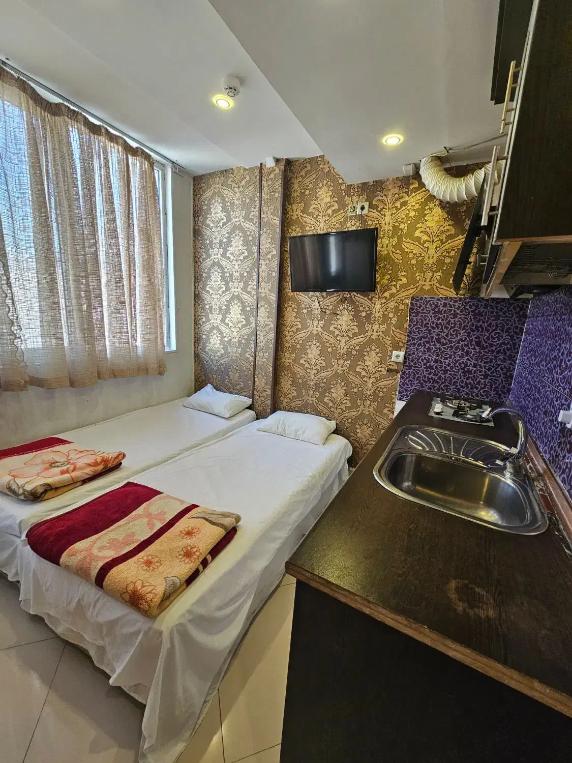 اجاره  سالانه هتل آپارتمان ۱۲ واحدی چسبیده به حرم|اجارهٔ آپارتمان|مشهد, حرم مطهر رضوی|دیوار