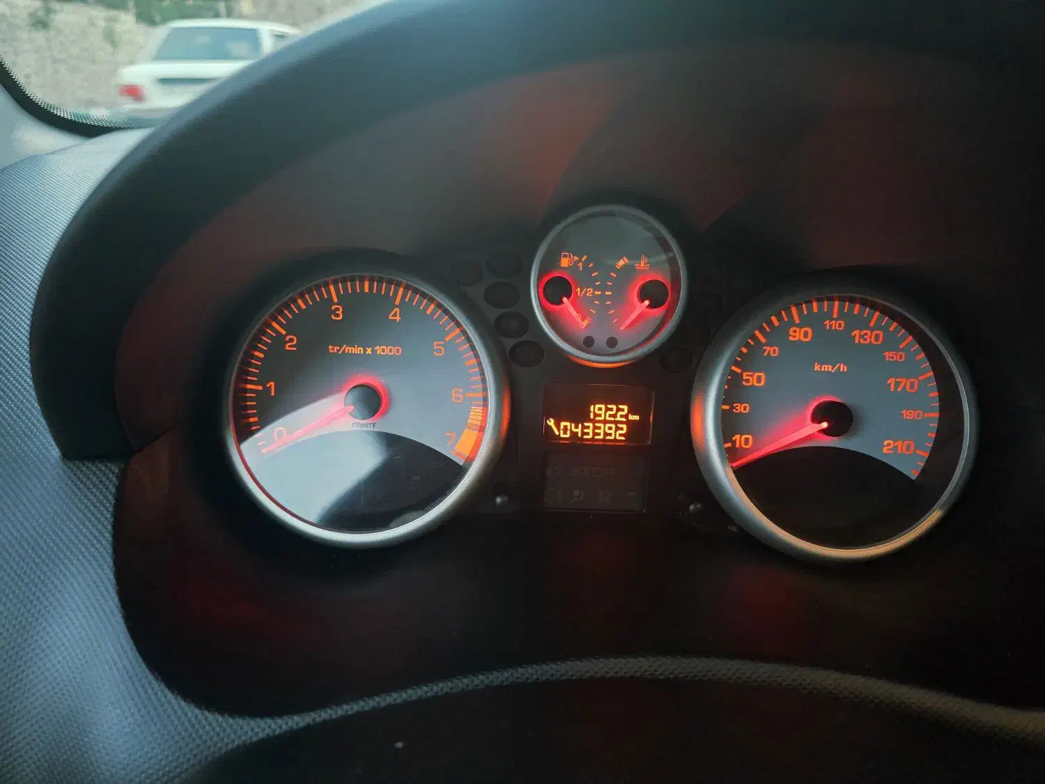 ۲۰۷ دنده ای TU5 فرمان برقی در حد صفر مدل آخر ۹۹|خودرو سواری و وانت|تهران, شهرک غرب|دیوار