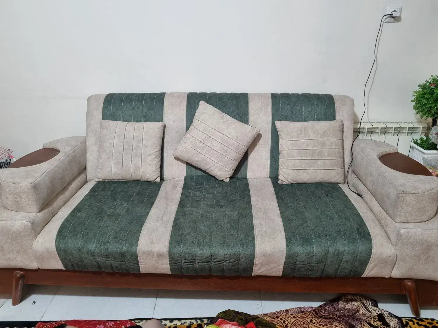 مبل|مبلمان خانگی و میز عسلی|رشت, کوی فکوری|دیوار