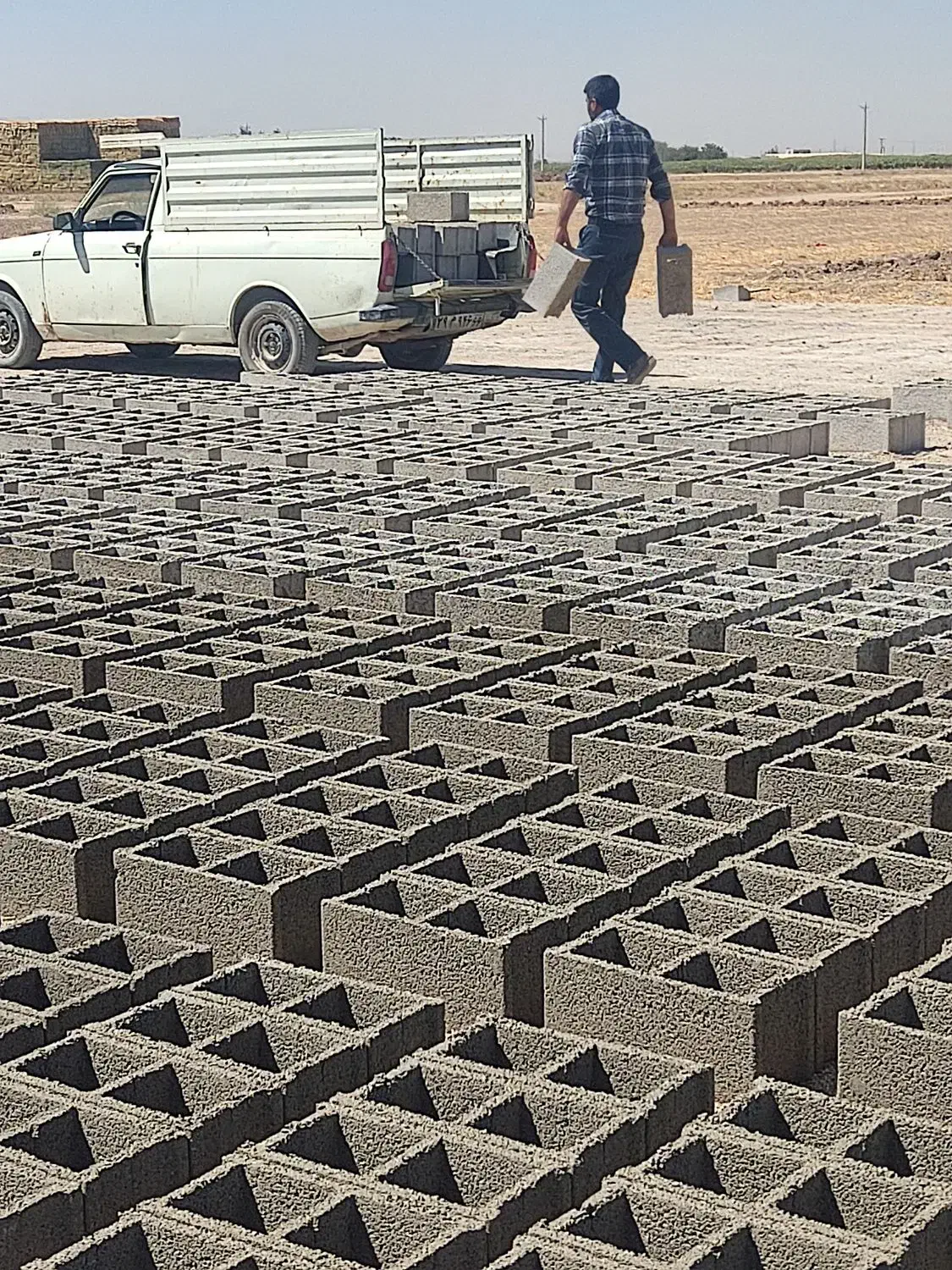 کارگاه تولید و پخش انواع بلوک|مصالح و تجهیزات ساختمان|کبودرآهنگ, |دیوار