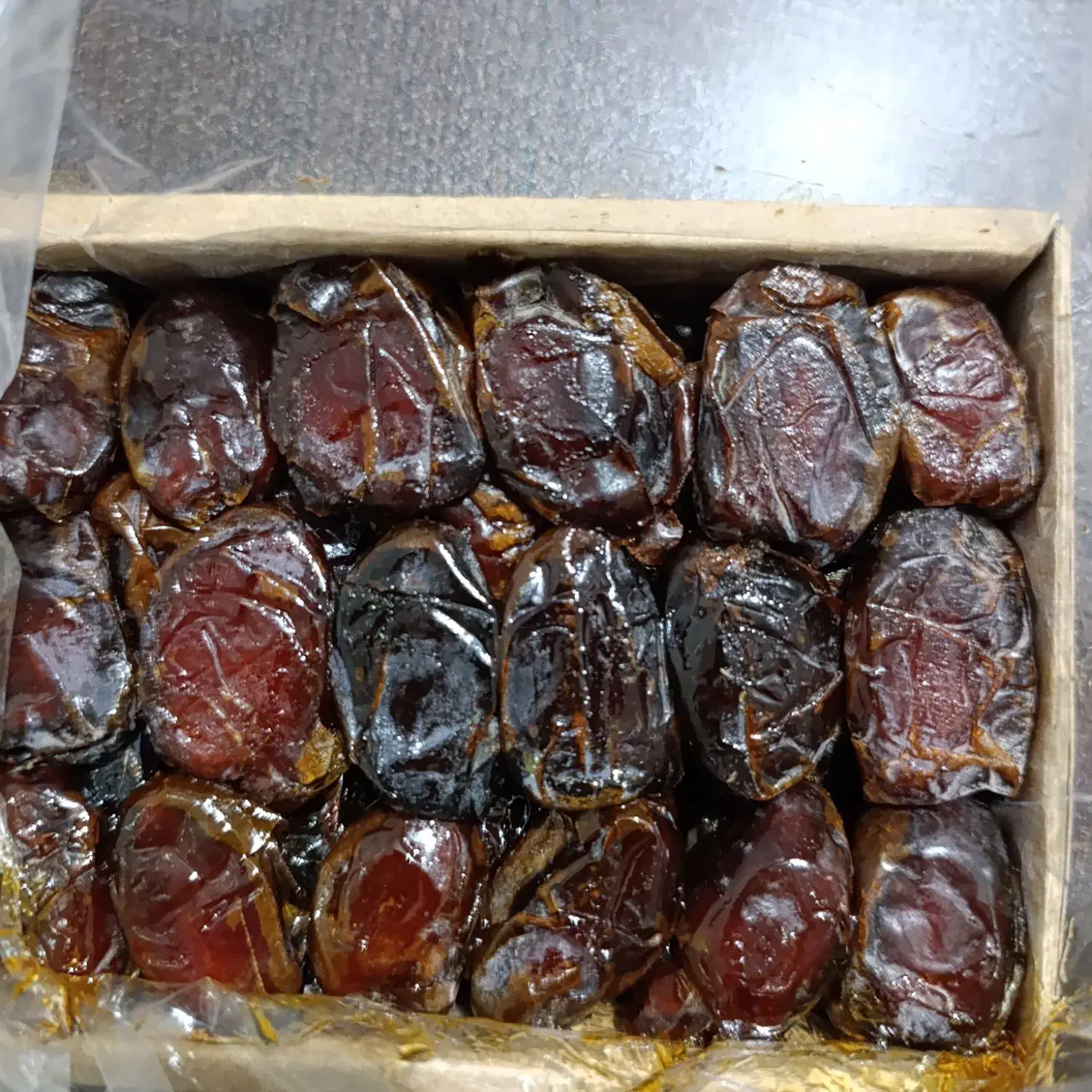 خرما میثم درجه‌۱|خوردنی و آشامیدنی|شیراز, محمودیه|دیوار