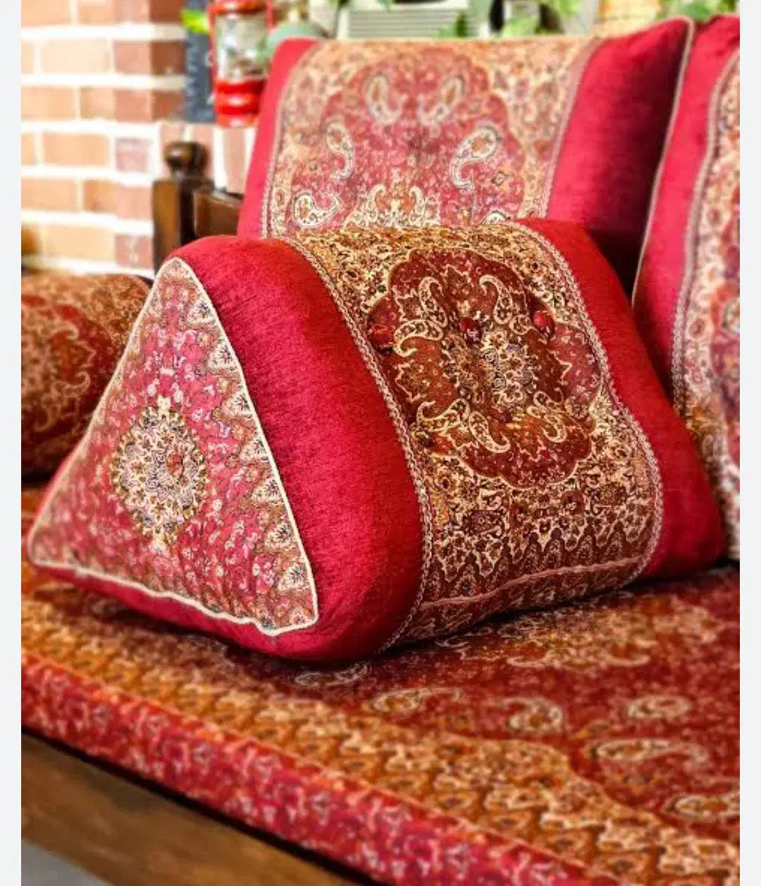 شاه نشین شاهنشین|پشتی|خرمآباد, |دیوار