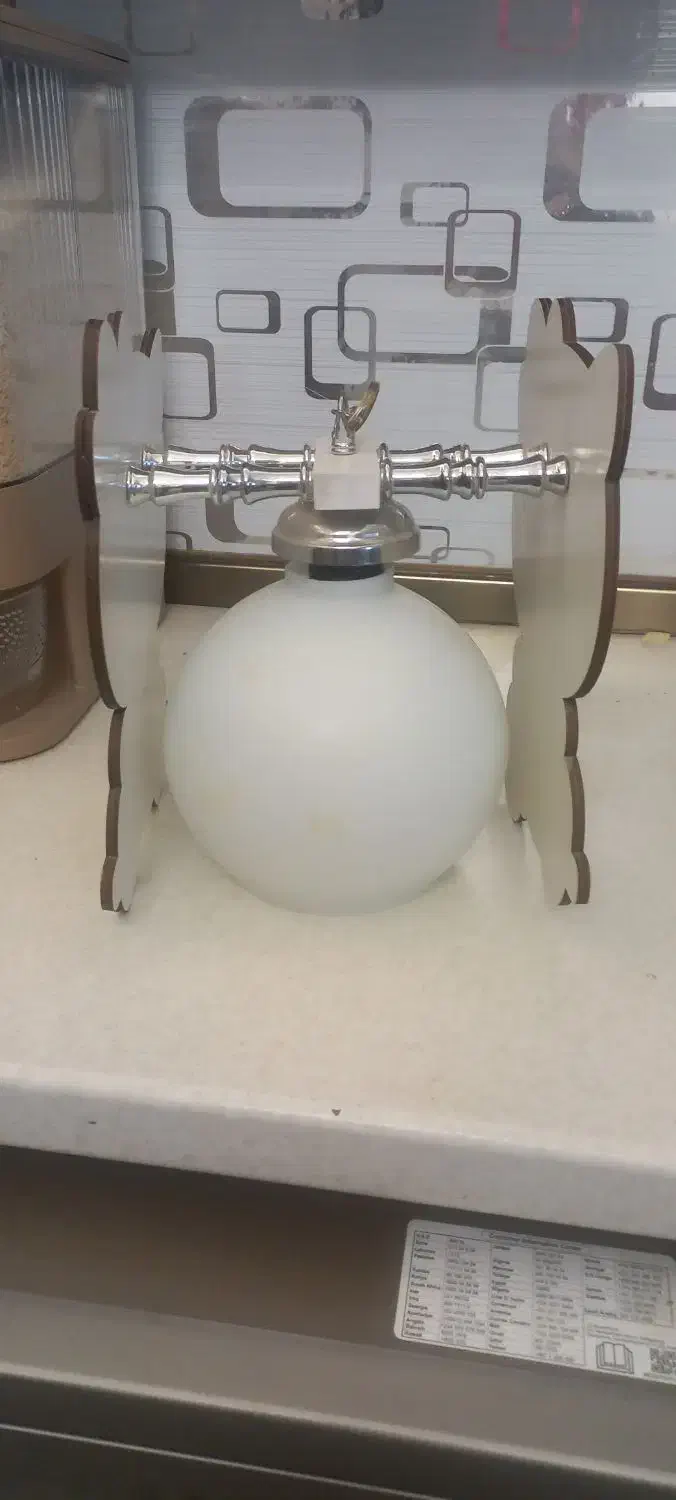 لوستر اتاق بچه.کاملا سالم وبدون هیچ مشکلی|لوستر و چراغ آویز|همدان, |دیوار