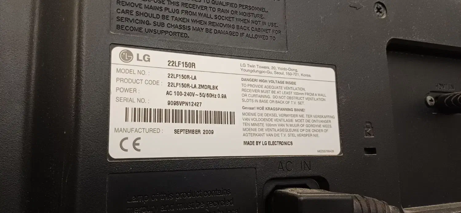 تلویزیون ۲۴ اینچ ال جی ب همراه دیجیتال و میز|تلویزیون و پروژکتور|کاشان, لتحر|دیوار