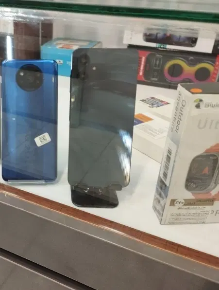 x3 nfc و a06|موبایل|فولادشهر, B4|دیوار
