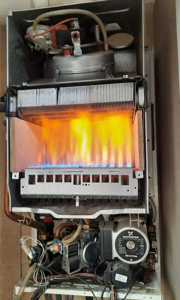 خدمات پکیج و آبگرمکن تخصصی و تضمینی|خدمات پیشه و مهارت|محلات, |دیوار