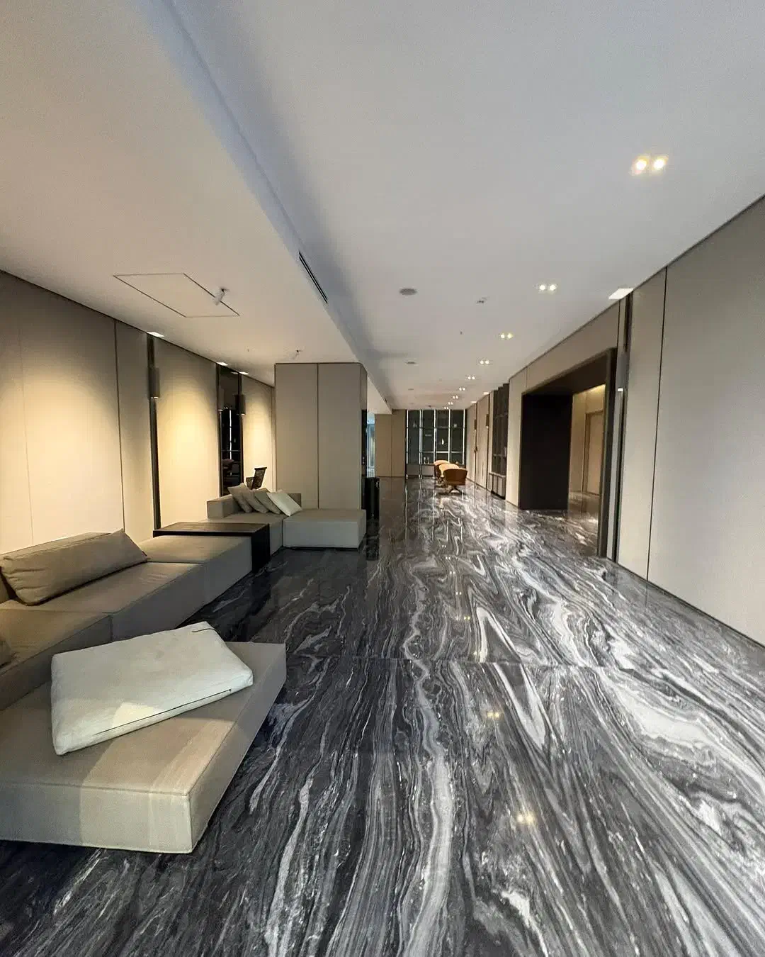 کامرانیه 200م ویودار تراس وسیع طبقات مختلف