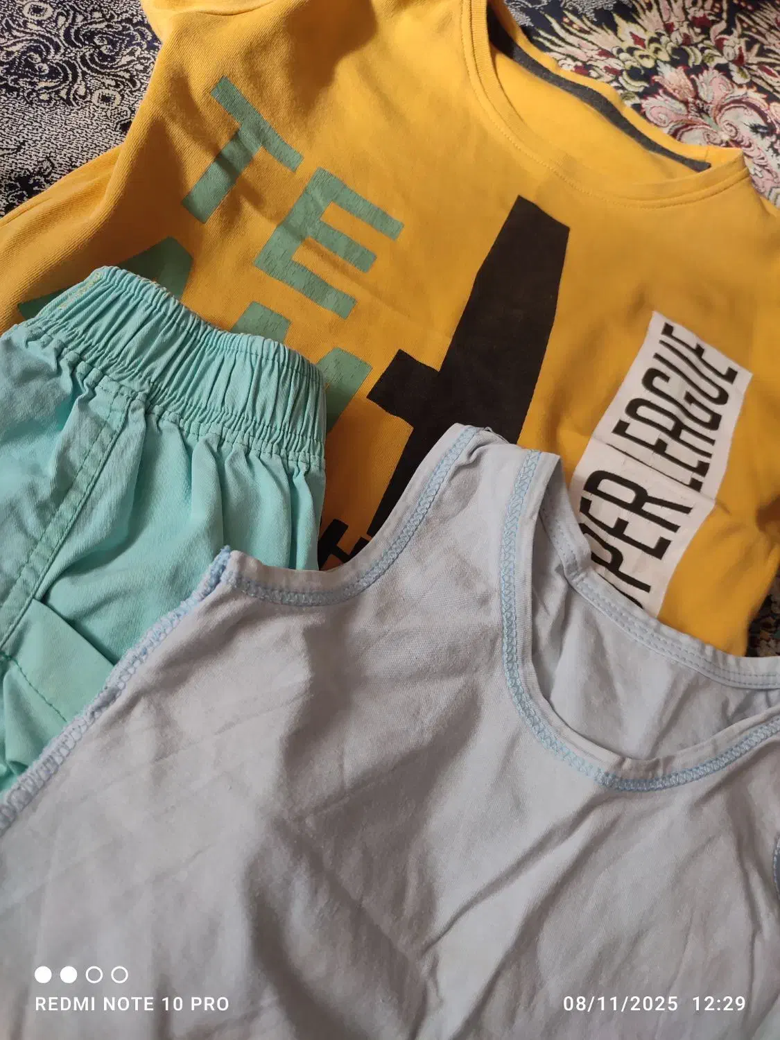 لباس پسرانه تمیز بدون هیچ لک روی لباس|کفش و لباس بچه|مشهد, کوشش|دیوار