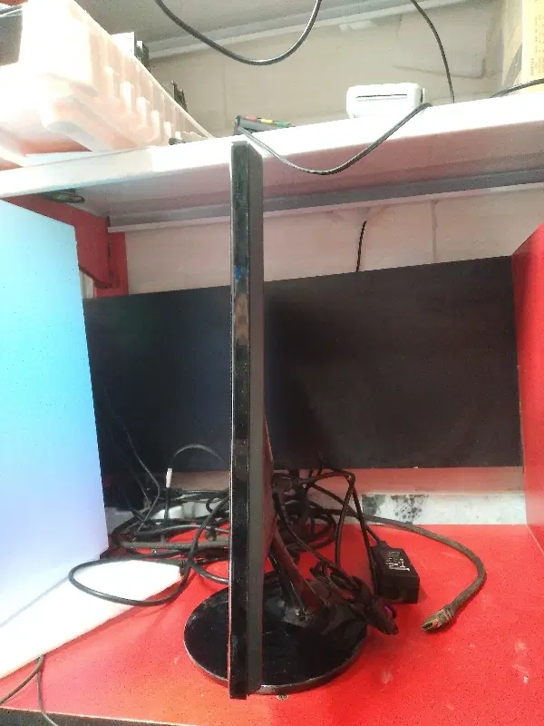 LED 22 SAMSUNG HDMI|قطعات و لوازم جانبی رایانه|رفسنجان, |دیوار