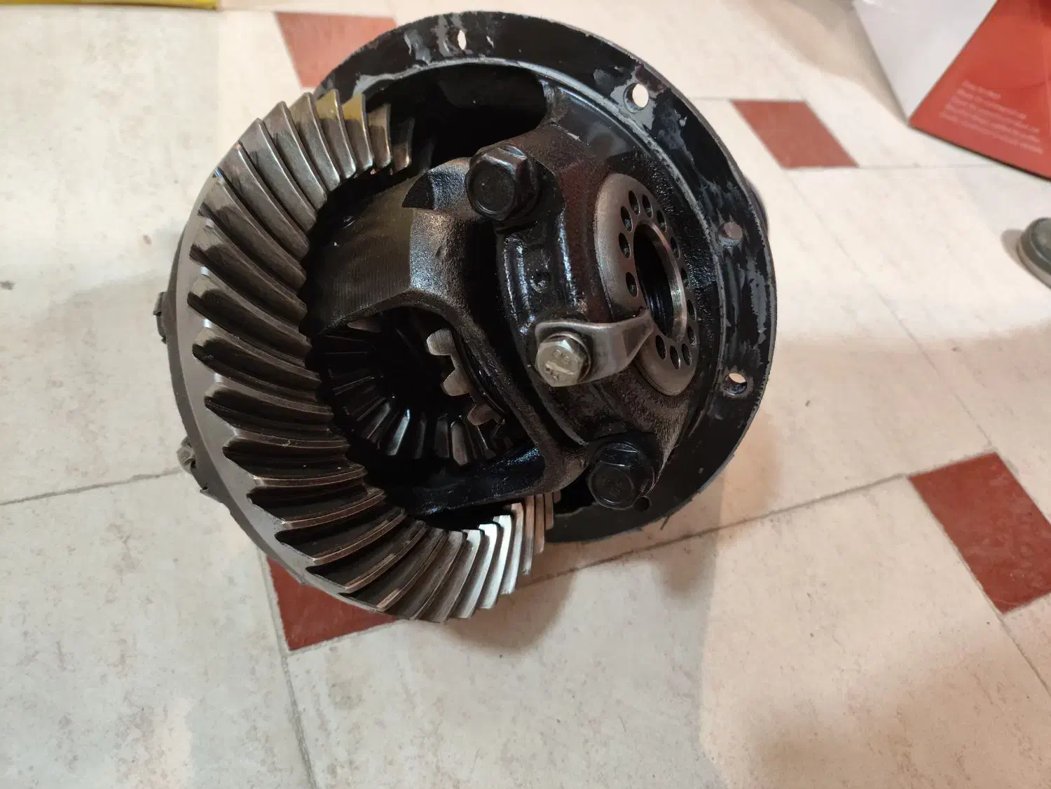 کله گاوی دیفرانسیل وینگل|قطعات یدکی و لوازم جانبی|پرند, فاز ۲|دیوار