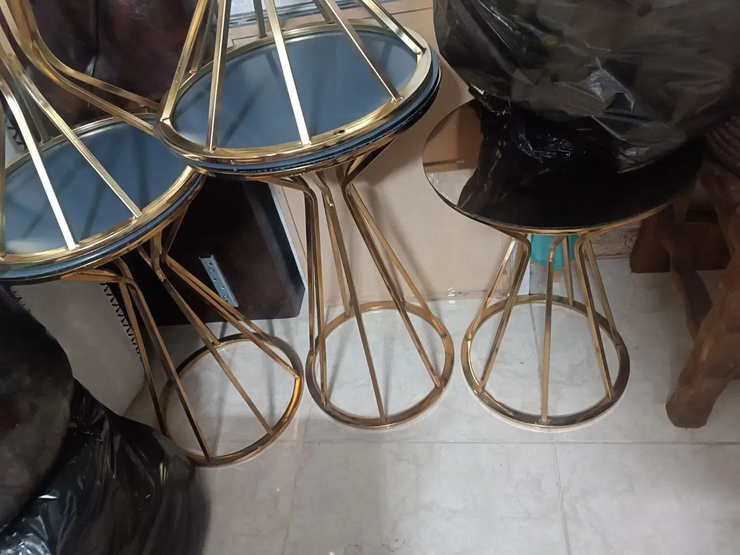 عسلی آینه ای|مبلمان خانگی و میز عسلی|قزوین, |دیوار