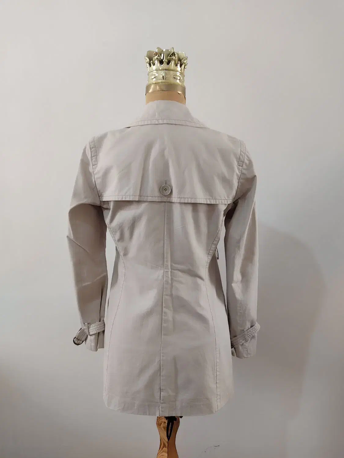 بارانی کتان|لباس|خوی, |دیوار